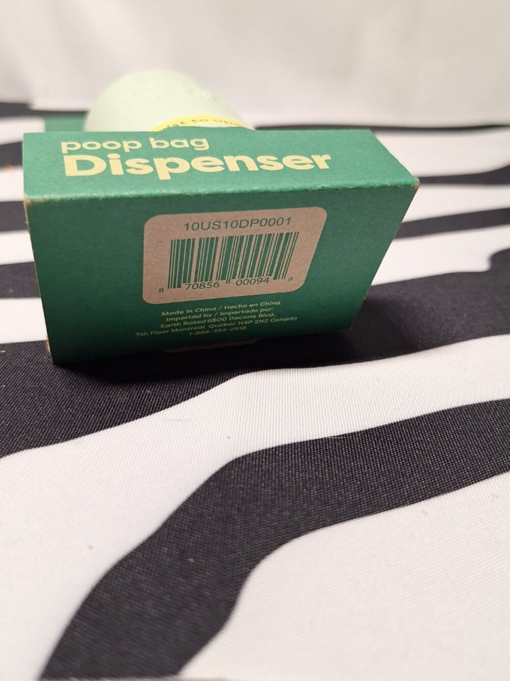 NWT Earth Rated Poop Bags and Poop Bag Dispenser - Picture 4 of 10